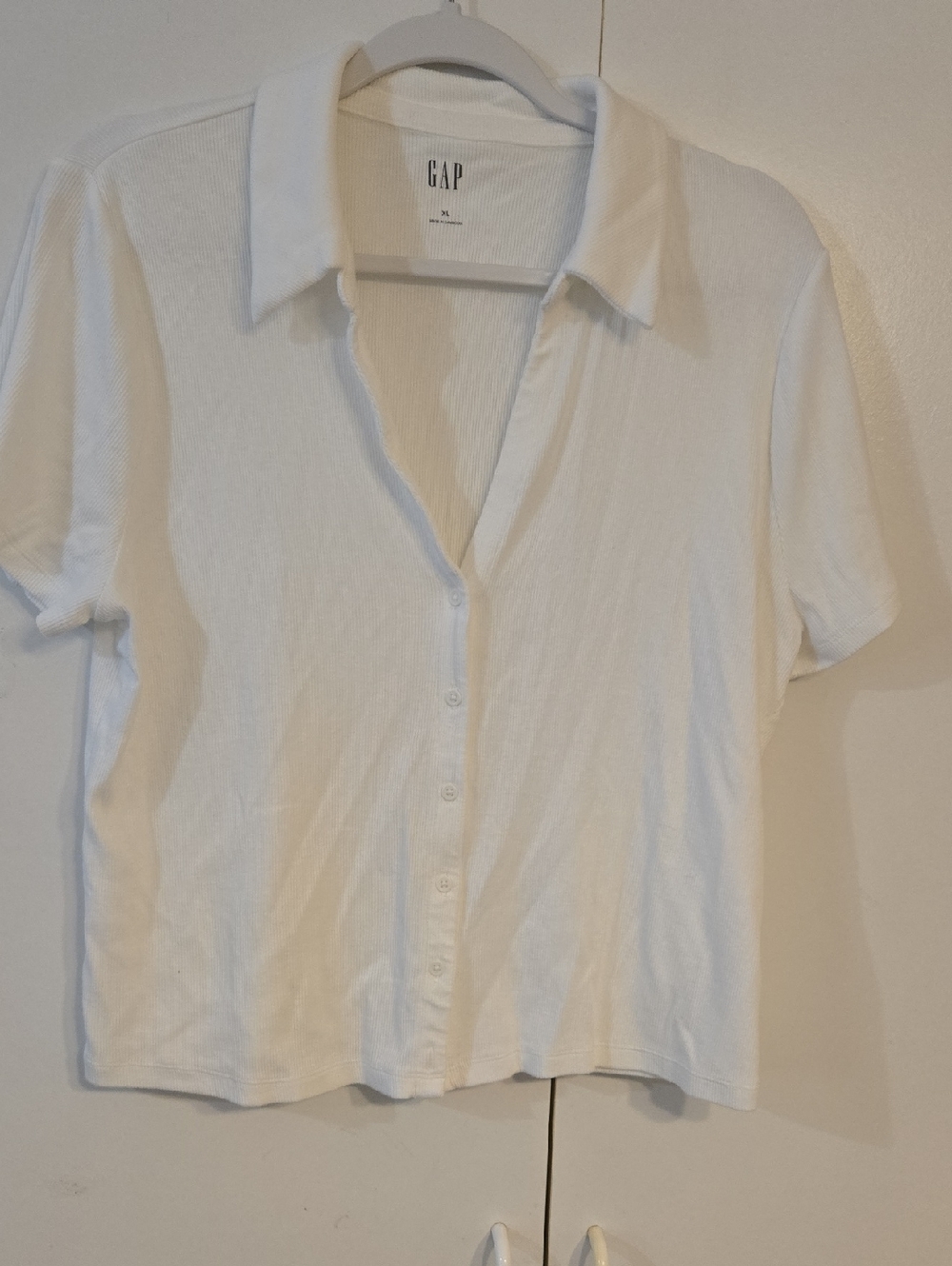 GAP White Short-Sleeve Button-Front Polo Shirt